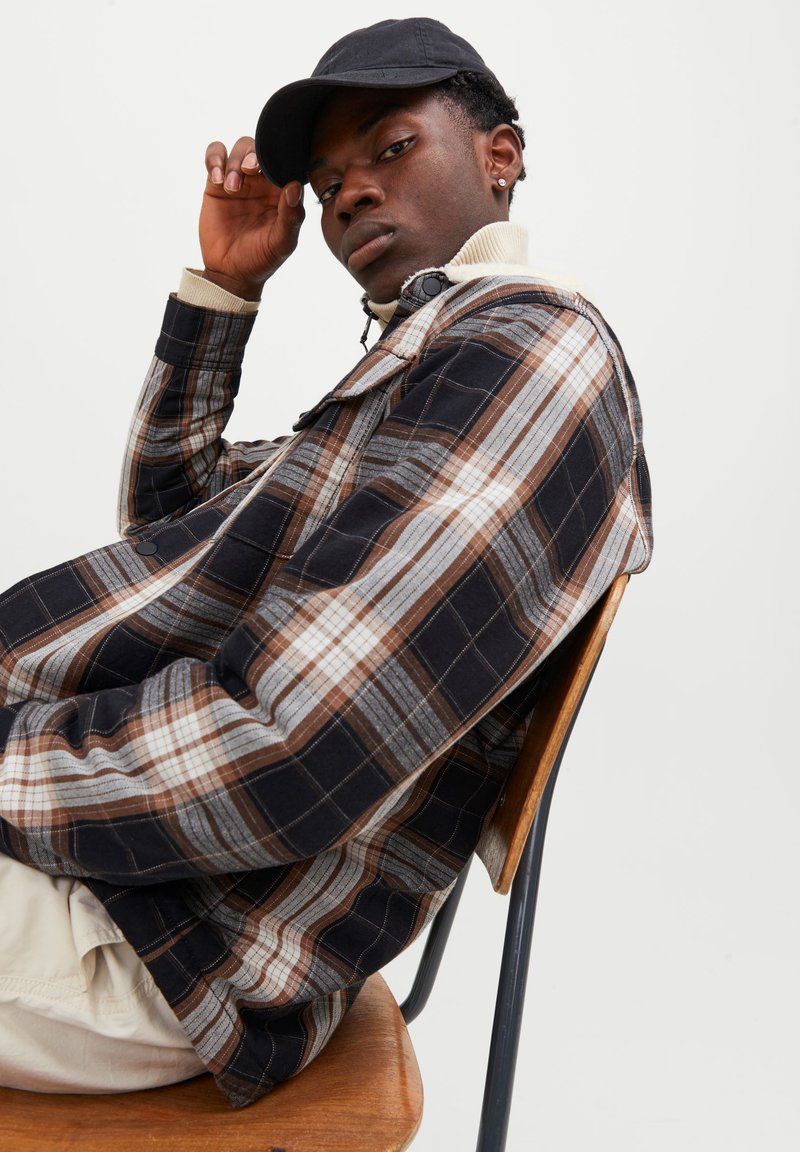 JACK & JONES Jjdarren Flannel Overshirt LS – Camicia Casual A Quadri Uomo – Colore Mocha Bisque, Taglia M – Con Tasche Sul Petto
