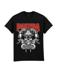 Sort bomulds t-shirt med fed rød tekst, der står "PANTERA", og et grafikdesign af et kranie med slanger og cowboy-elementer.