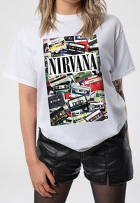 Paradiso Clothing NIRVANA CASSETTES - Print T-shirt - white