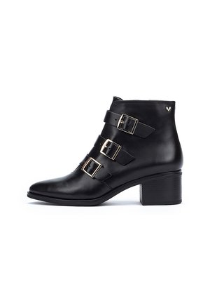 ZINNIA - Botines camperos - black