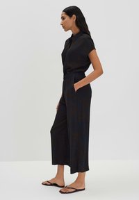 someday. MID RISE CROPPED ANIMAL PRINT - Combinaison - ocean