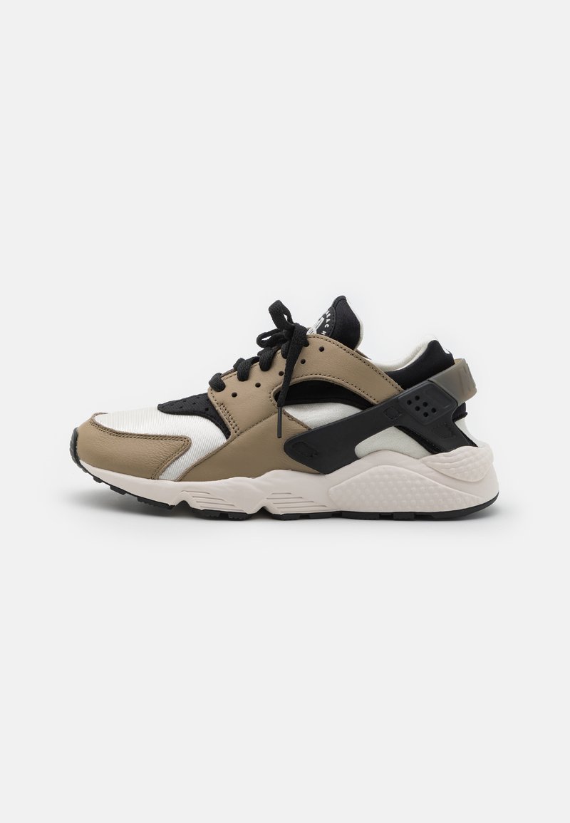 nike sportswear huarache