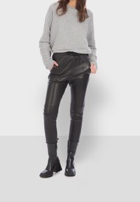 Oakwood Kožené kalhoty - black