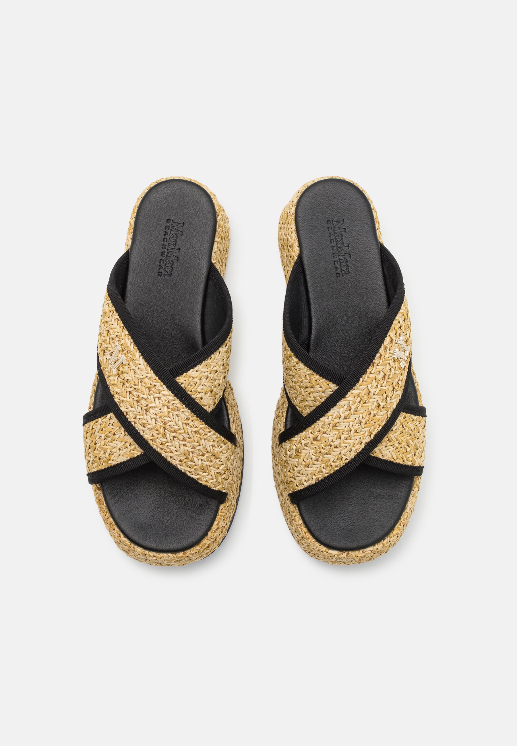 MAXMARA イレキュラフレムサンクラス MM0019D 28B Beżowy kapelusz Weekend Max Mara 8054146971146 - Kapelusze