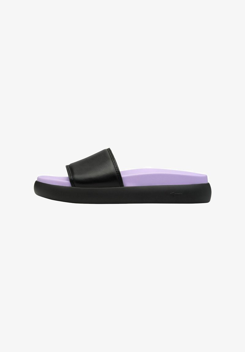 Svarta sandaler i skinn med en slät läderöverdel, kontrasterande lavendel-midsåle och en hållbar svart sula. Designade för komfort och avslappnat bruk.