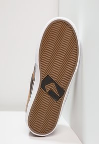 Globe ENCORE 2 - Sapatilhas - tan/brown