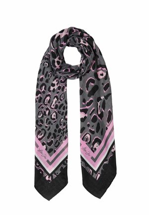 Grå og pink leopardprintet tørklæde med sort og pink stribet kant, foldet i en løkke med to hængende ender.