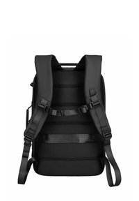 Schwarzer Rucksack mit gepolsterten Schultergurten, einem Netzstruktur-Rückenpanel und verstellbaren Seitengurten für einen sicheren Sitz. Glatte Stoffoberfläche.