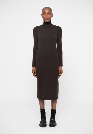 OCROMA - Jumper dress - cioccolato