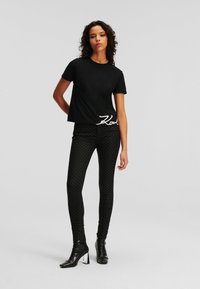 KARL LAGERFELD SIGNATURE HEM - Tričko s potlačou - black