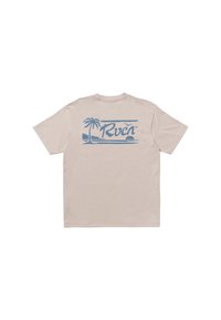Camiseta de color beige claro, hecha de algodón, con un diseño gráfico azul que presenta palmeras y la palabra "Rvc" centrada en la parte posterior. Mangas cortas.