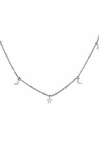 Collar de cadena de plata con colgantes de luna creciente y estrella, con un diseño de eslabones texturizados y pequeños acentos de cuentas redondas.
