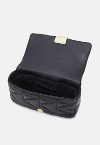 KARL LAGERFELD SMALL K/KUILT - Torba čez telo - black