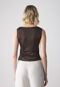 Thumbnail Image 4