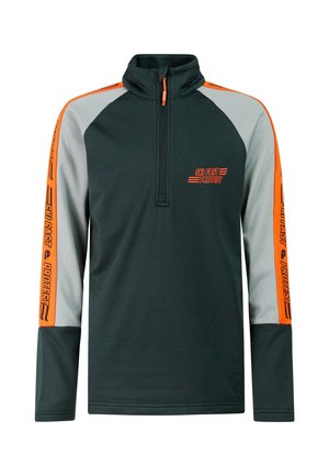 Langärmliger schwarzer und grauer Skipullover mit orangefarbenen Akzenten und "Ski Fast Protest"-Schriftzug auf Brust und Ärmeln, mit einem Viertel-Reißverschluss am Kragen.
