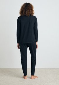 Triumph SET - Pyžamová sada - black