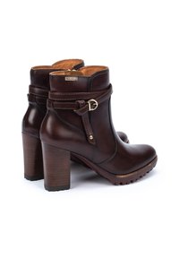 Pikolinos CONNELLY - Platform ankle boots - dark brown