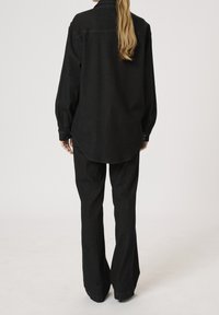 My Essential Wardrobe Chemisier - black