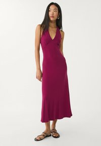 Stradivarius MIDI WITH KNOT - Jerseyklänning - pink