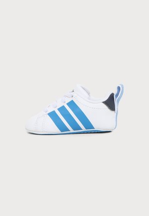 adidas Performance GRAND COURT CRIB UNISEX - Πρώτα παπούτσια - ftwr white/lucid ray blue/aurora onix