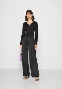 Pcilu Sl Top Black