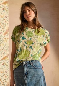 Next GATHERED SHORT SLEEVE TEXTURED BOXY REGULAR FIT - T-Shirt print - morris co ecru and green cray