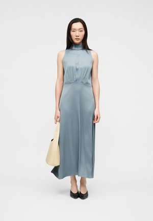 AMABEL - Długa sukienka