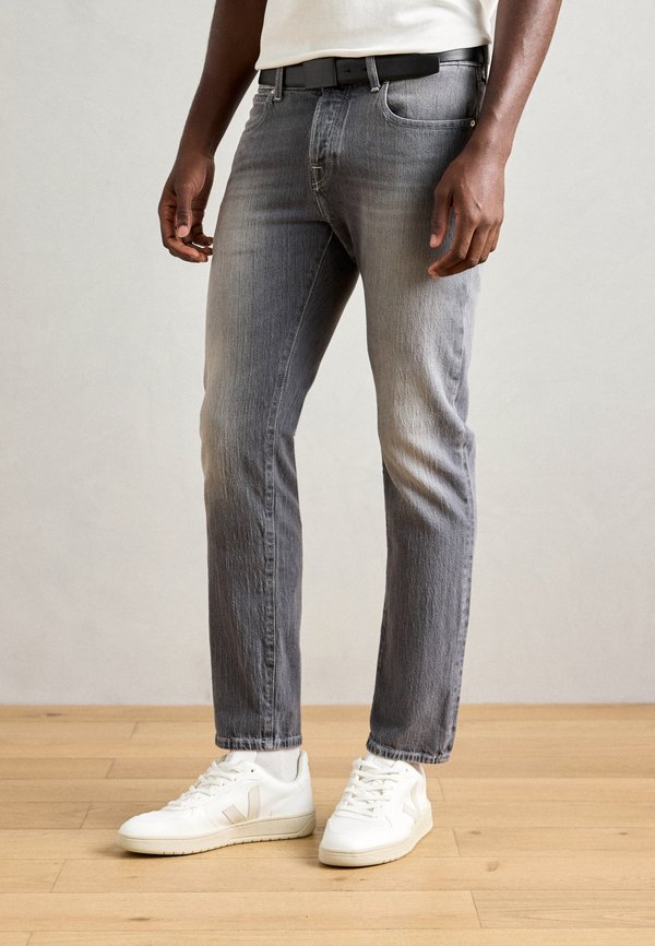 THE ZEE - Straight leg jeans - out of town