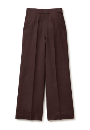 Pantalones de pierna ancha color marrón oscuro con talle alto, bolsillos laterales y una tela de textura suave.