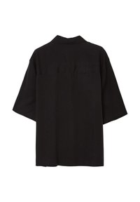 Camicetta nera a maniche corte con orlo dritto e colletto, vista da dietro su sfondo bianco.