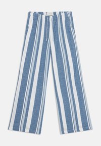Pantaloni a gamba larga a righe in misto cotone blu e bianco; presentano un cintura con cordoncino e tasche laterali. Le righe orizzontali variano in larghezza.