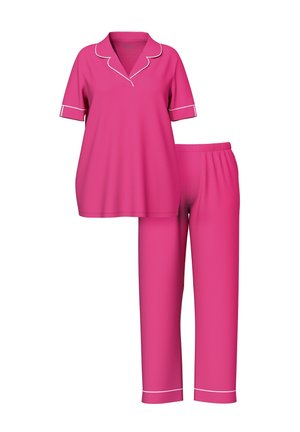 Roze pyjama-set met een top met korte mouwen, een kraag en witte piping, gecombineerd met broeken met een elastische tailleband, beide in een soepel stof.