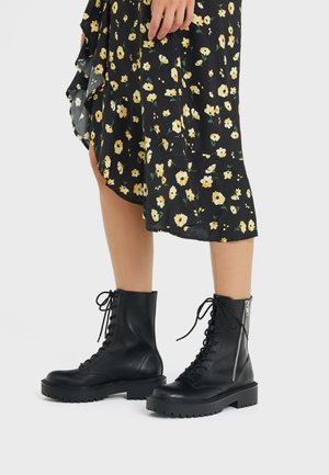 Platform-nilkkurit - black