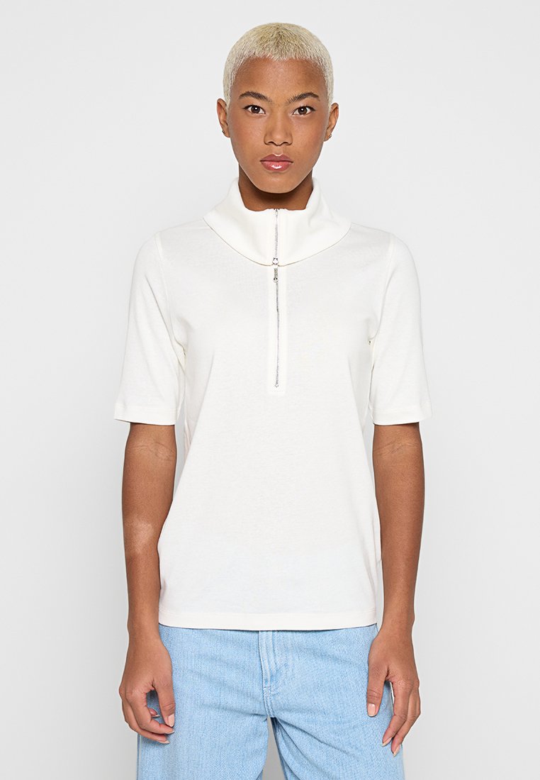 SLIM FIT