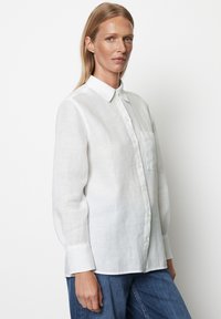 Marc O'Polo BLOUSE EASY SHAPED LONG SLEEVE CHEST POCKET SOLIDw - Pogājama blūze - white