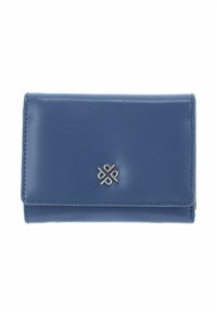 Portefeuille en cuir bleu à la texture lisse, avec des accents de couture et un emblème argenté sur le devant. Design compact et rectangulaire.