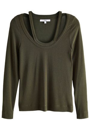 Langærmet ribstrikket olivengrøn top med dobbelt rund halsudskæring og afslappet pasform.