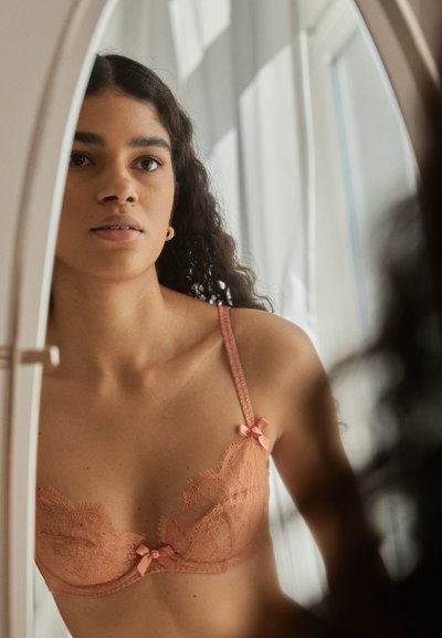 Agent Provocateur LORNA BRA - Soutien com aro - praline
