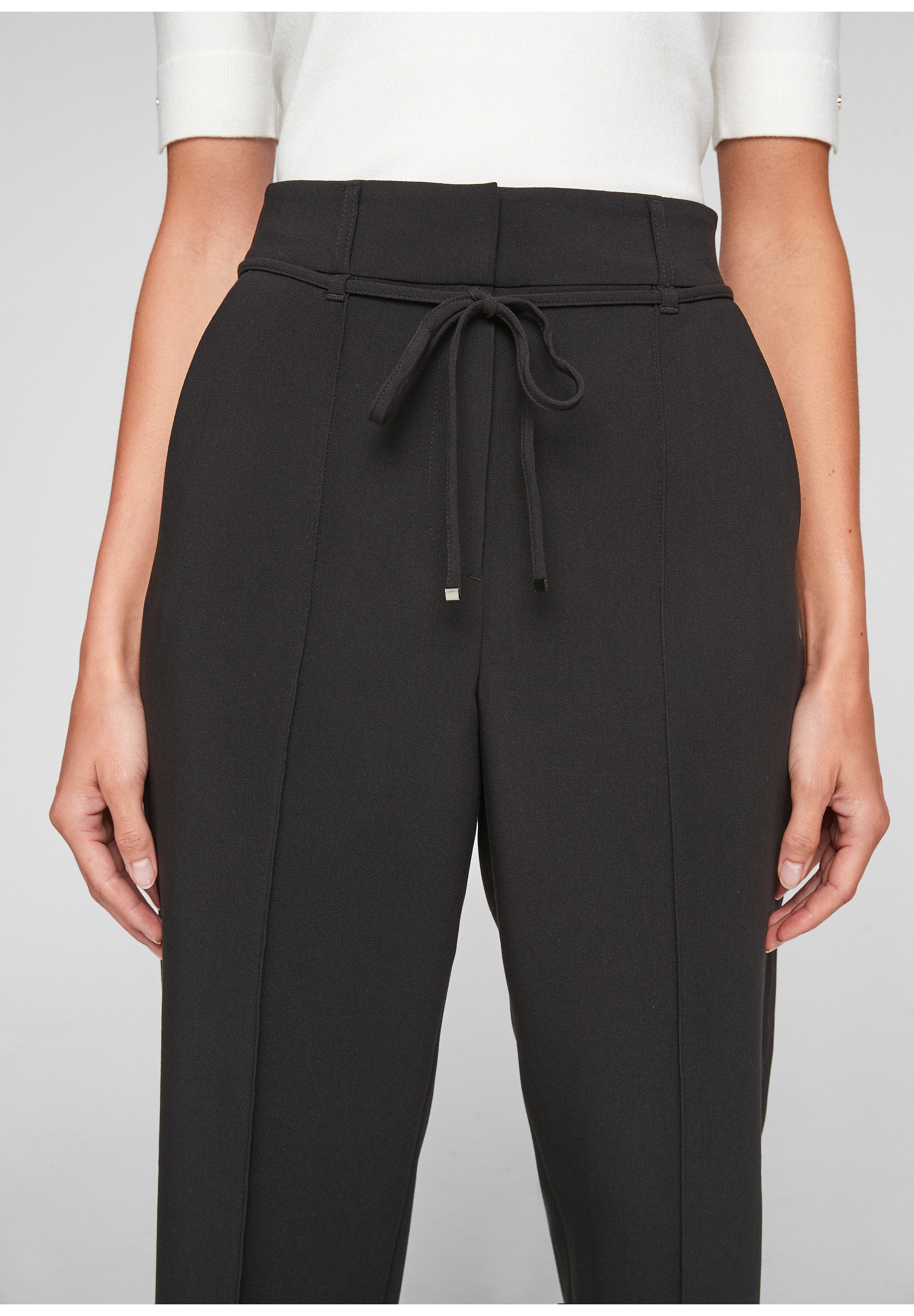 s.Oliver BLACK LABEL REGULAR CULOTTE MIT ZIERNAHT - Stoffhose