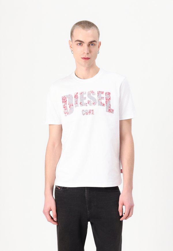 ADJUST - Print T-shirt