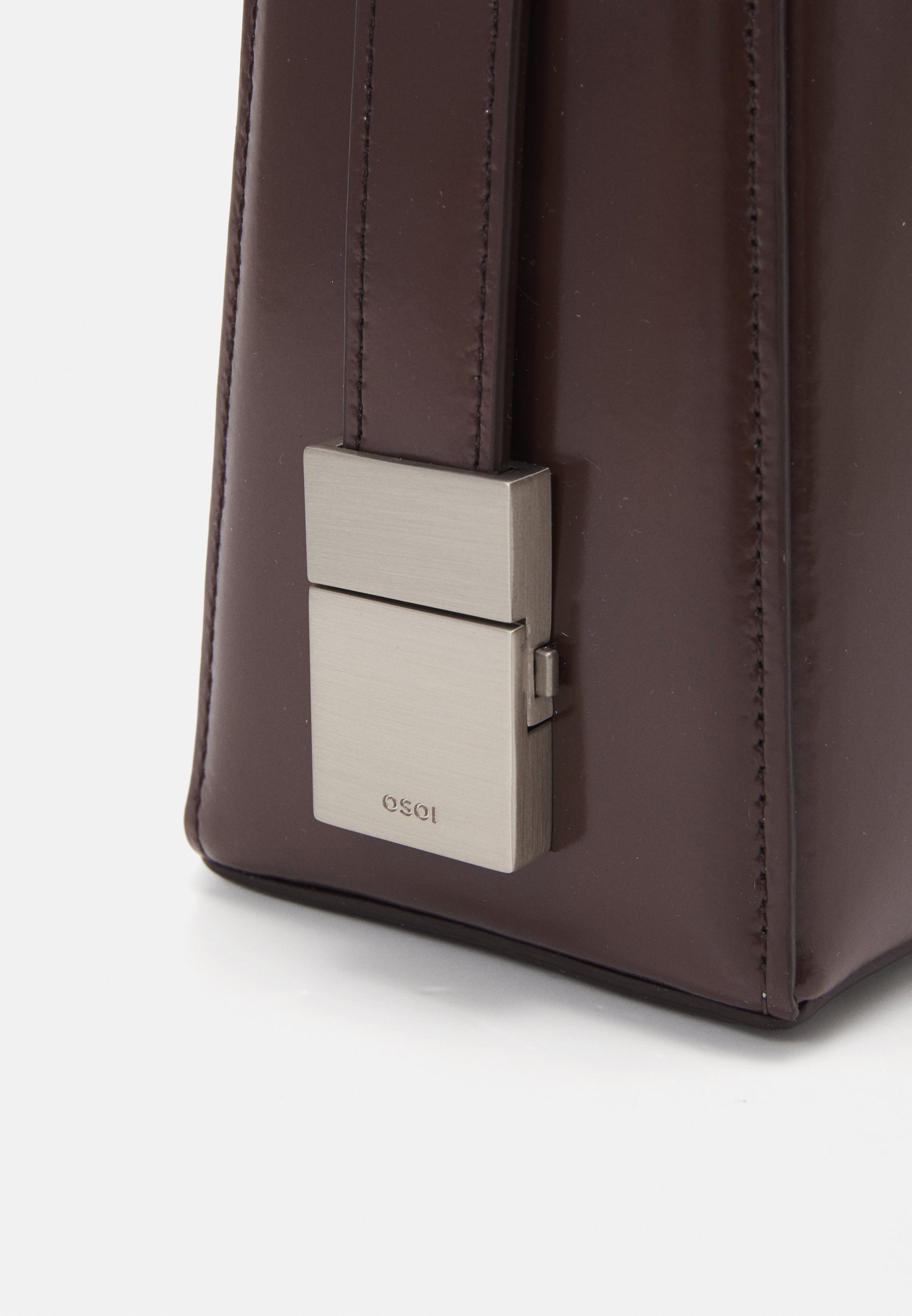 ★OSOI★ ブラウン Sandy バッグ Osoi SANDY - Handbag - box brown/brown - Zalando
