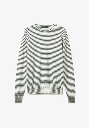 Pruhovaný svetr v krémové a námořnické modři, s kulatým výstřihem, žebrovanými manžetami a lemem. Měkká tkanina s horizontálními pruhy po celém povrchu.