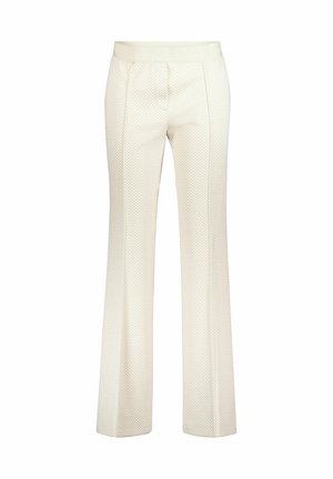 Roomkleurige, op maat gemaakte broek met subtiel zigzagpatroon, rechte pijpen en taillebanddetail.