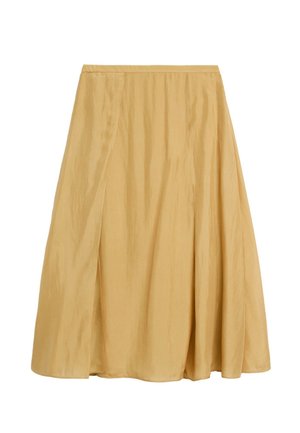Hellbrauner Midirock mit leichtem Glanz und A-Linien-Silhouette, mit dezenten Falten für zusätzliches Volumen und Textur.