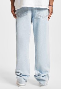 DEF DRY BAGGYS - Vaqueros boyfriend - ice blue