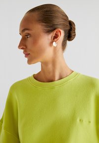 Scalpers Sweatshirt - lime