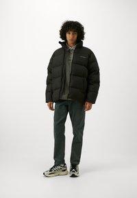 Carhartt WIP SPRINGFIELD JACKET - Zimska jakna - black/blacksmith
