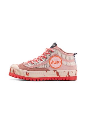Low-top sneaker with pink mesh and suede upper, red and white laces, red rubber sole, and round orange logo patch reading "duuo" on side.