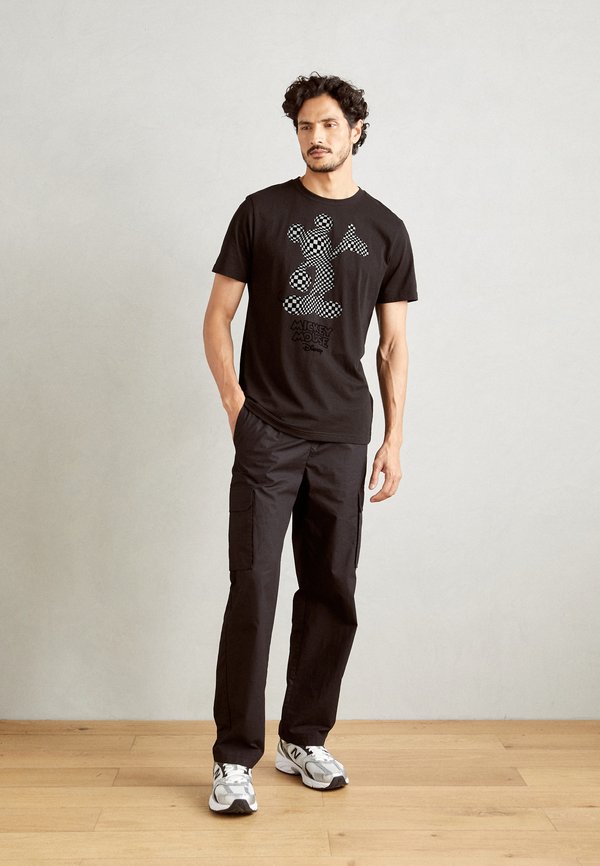 REGULAR FIT WITH MATT PLASTIC AND FLOCK PRINT - Print T-shirt2