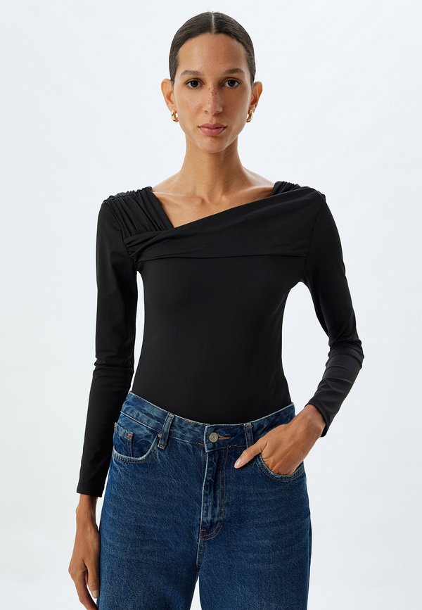ASYMMETRIC NECK - Bluse